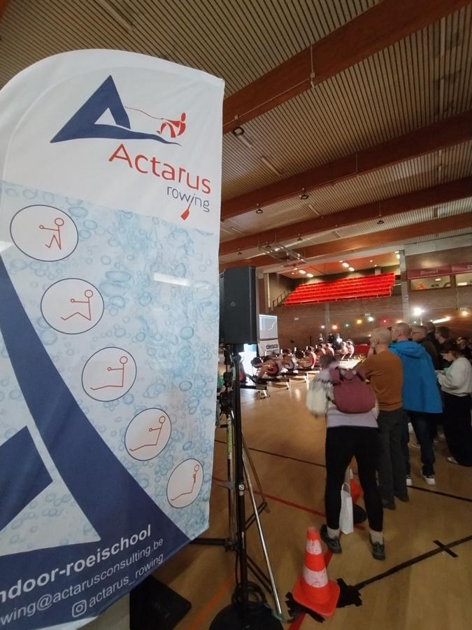 Actarus Rowing-banner bij OBIC, het Open Belgisch Kampioenschap Indoor Roeien